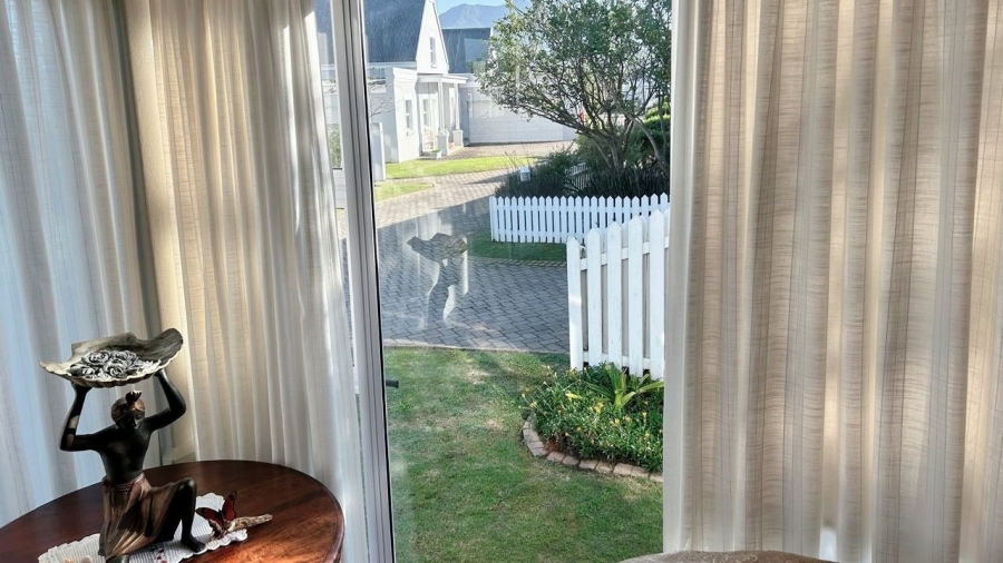 3 Bedroom Property for Sale in Kingswood Golf Estate Western Cape